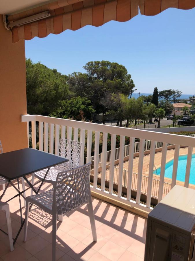 Apartment Newly Renovated Aircond-Wifi-Pool-Sea View-150M To Beaches- Saint Aygulf Εξωτερικό φωτογραφία