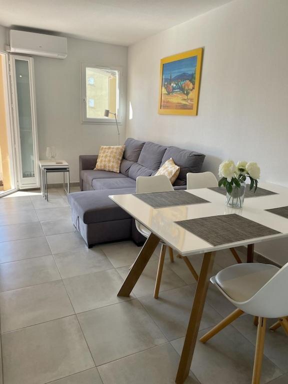 Apartment Newly Renovated Aircond-Wifi-Pool-Sea View-150M To Beaches- Saint Aygulf Εξωτερικό φωτογραφία
