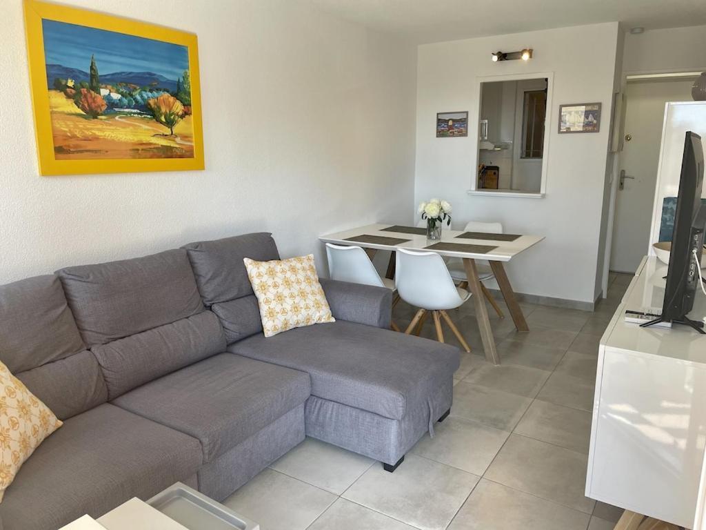 Apartment Newly Renovated Aircond-Wifi-Pool-Sea View-150M To Beaches- Saint Aygulf Εξωτερικό φωτογραφία